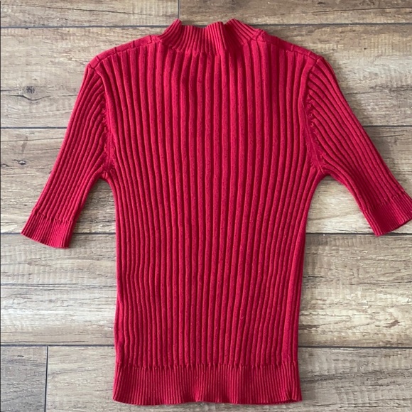 Red knit quarter sleeve mock-neck - Picture 3 of 3